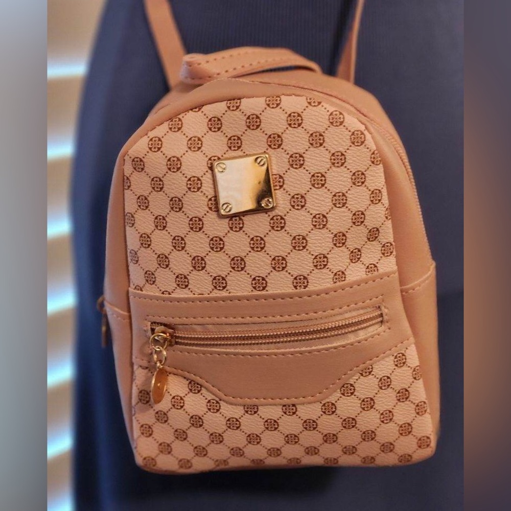 Baby pink shoulder purse